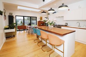 Hadleigh Road- click for photo gallery